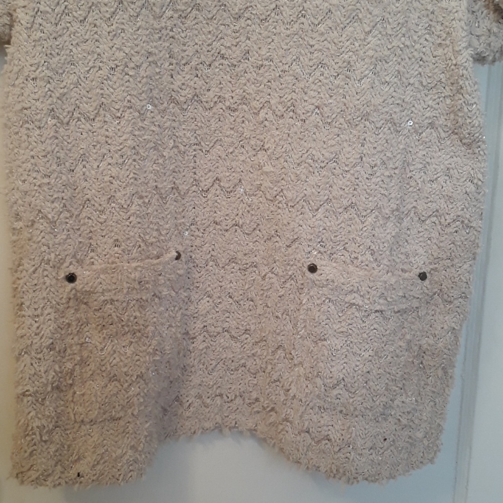 Sweater - Picture 3 of 4